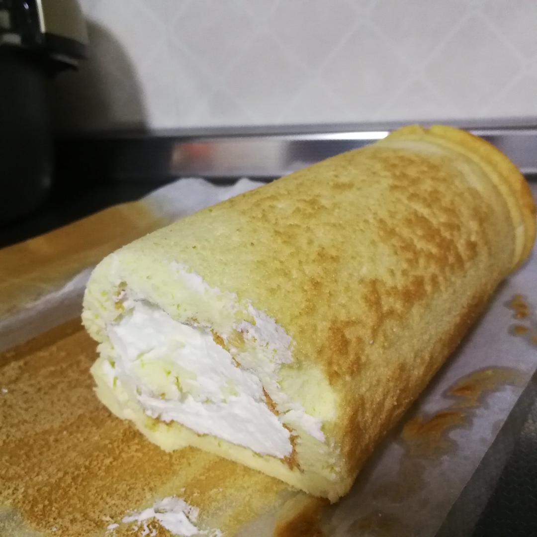 戚风奶油蛋糕卷