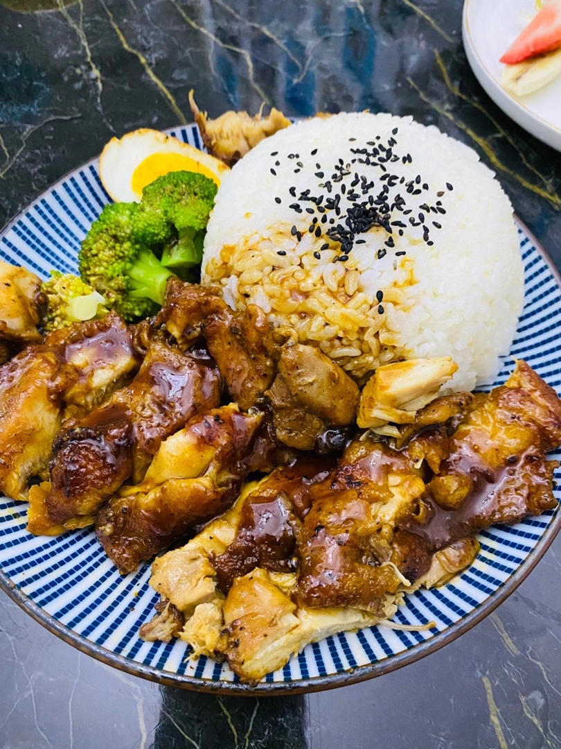 照烧鸡腿饭