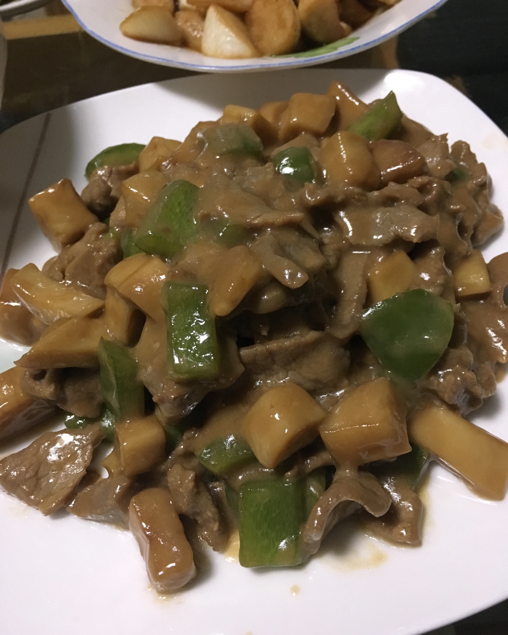 家常菜~杏鲍菇烧牛肉粒