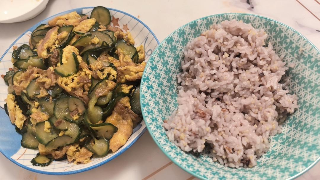 🔥🔥🔥一人一盆都不够吃的黄瓜炒鸡蛋