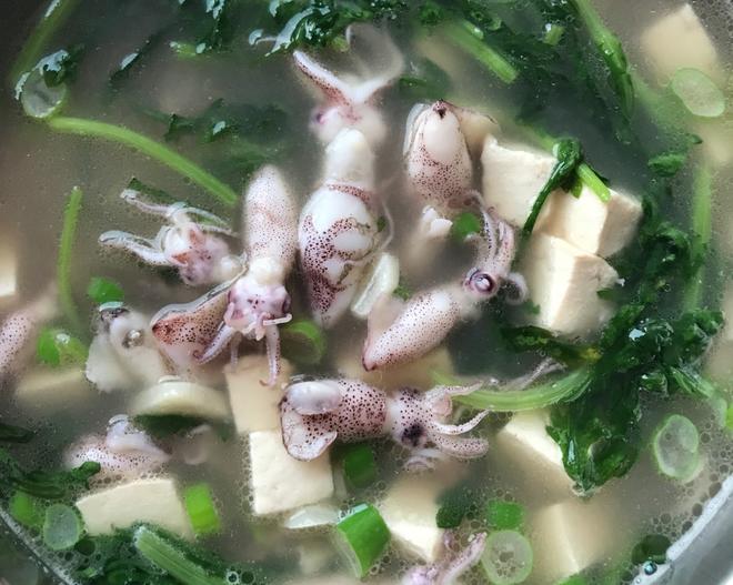 乌鱼花茼蒿豆腐汤的做法