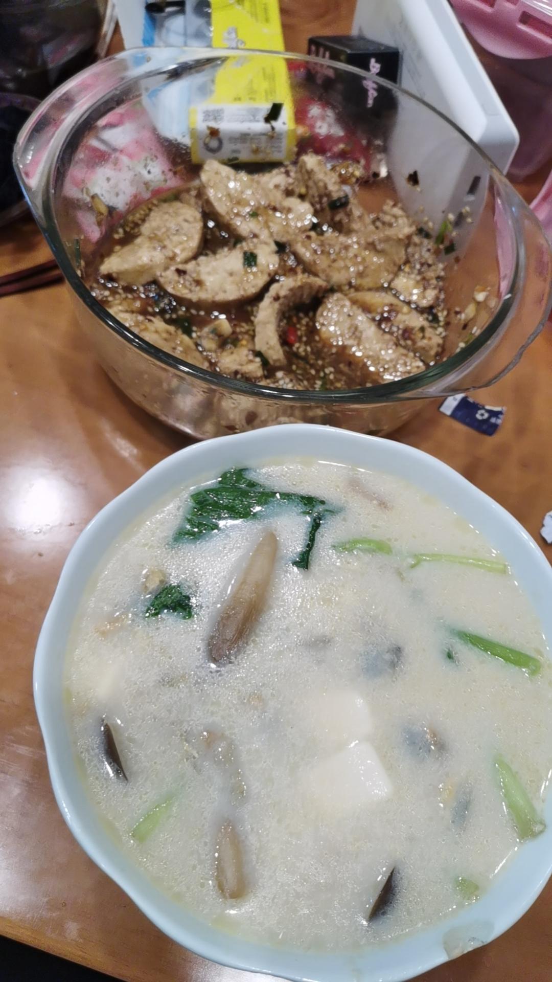 超好喝皮蛋豆腐汤
