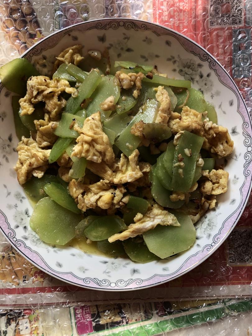莴笋炒鸡蛋