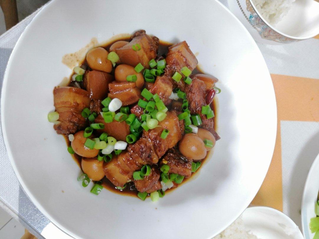不放油的红烧肉+鹌鹑蛋