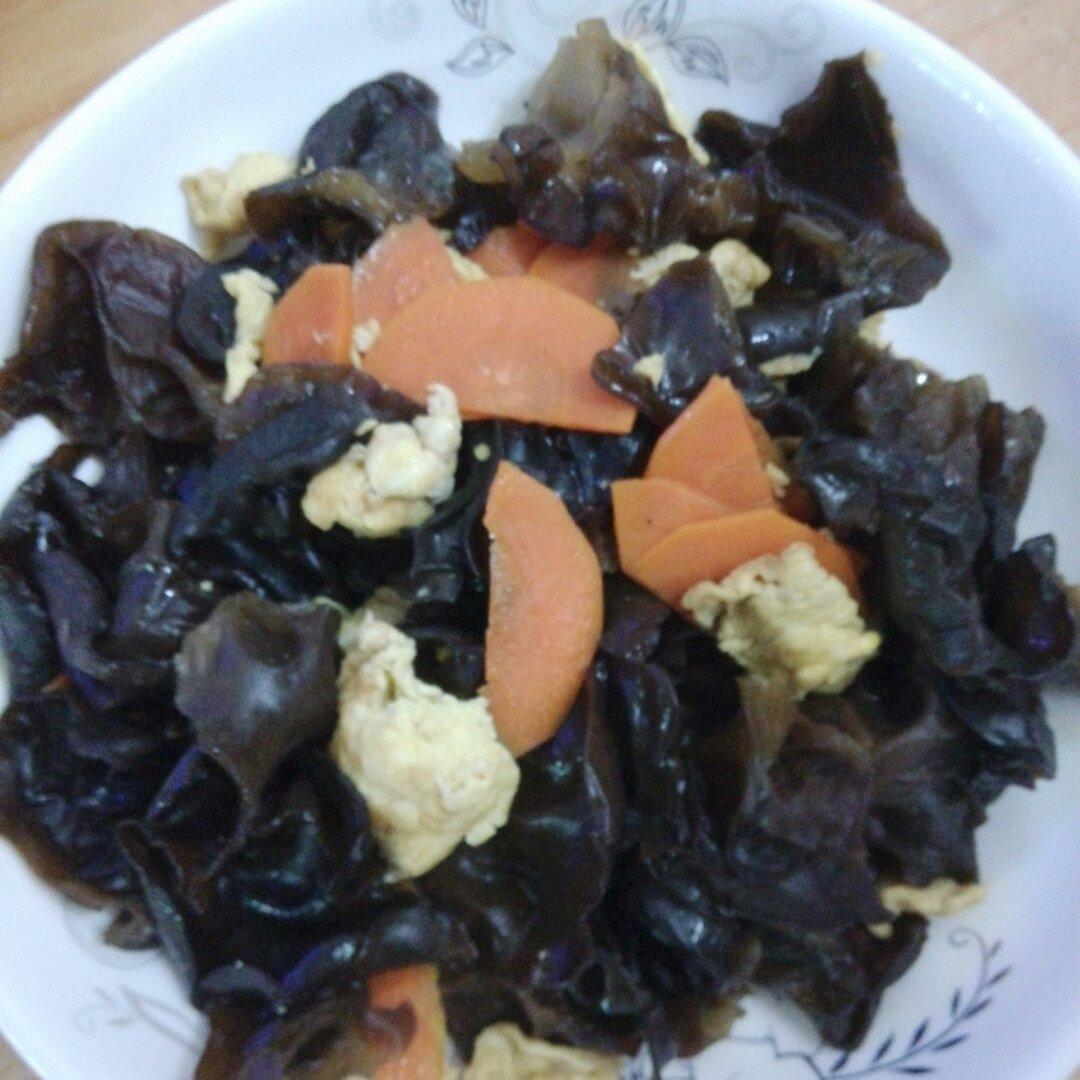 木耳炒鸡蛋