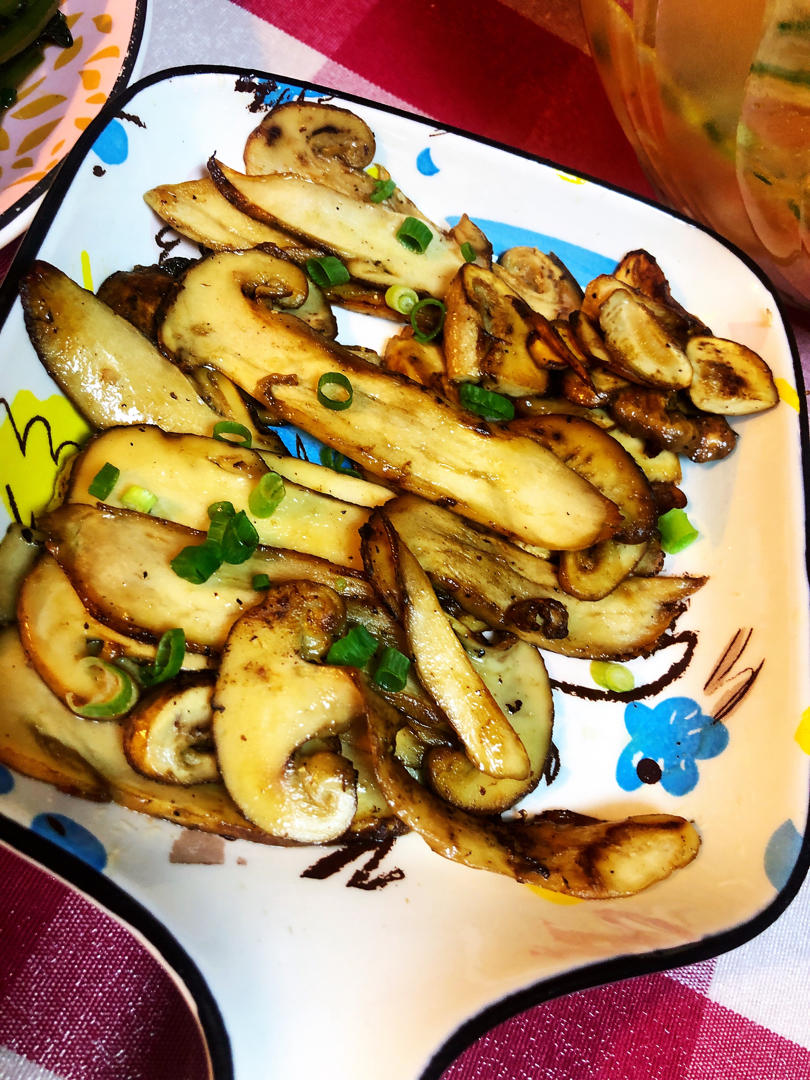 最简单好吃的—煎姬松茸