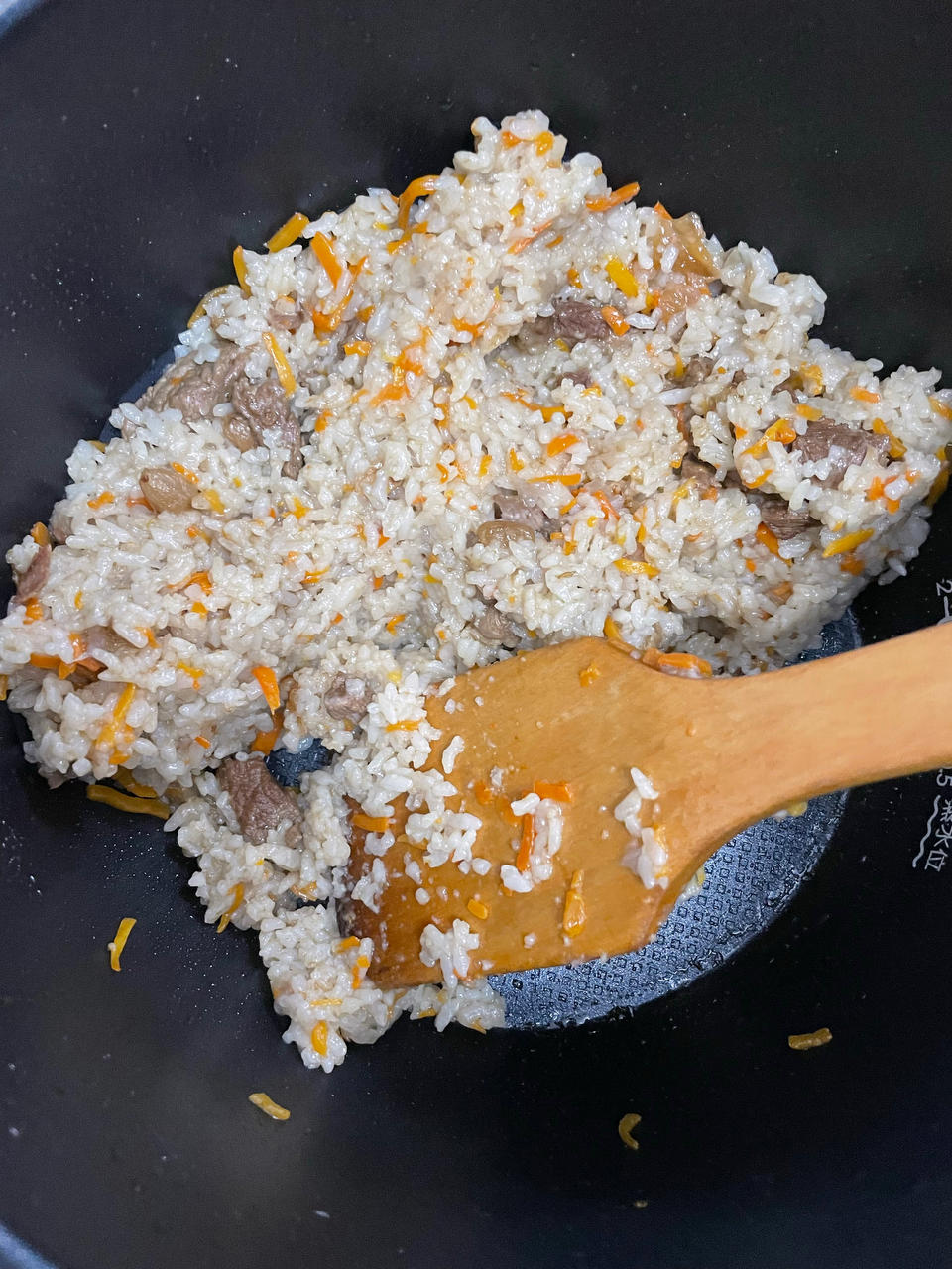 新疆抓饭（简单又好吃的电饭锅版）