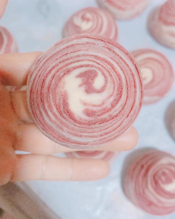 千层彩色蛋黄酥