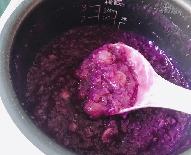 宿舍小厨娘 之 紫薯莲子粥的做法