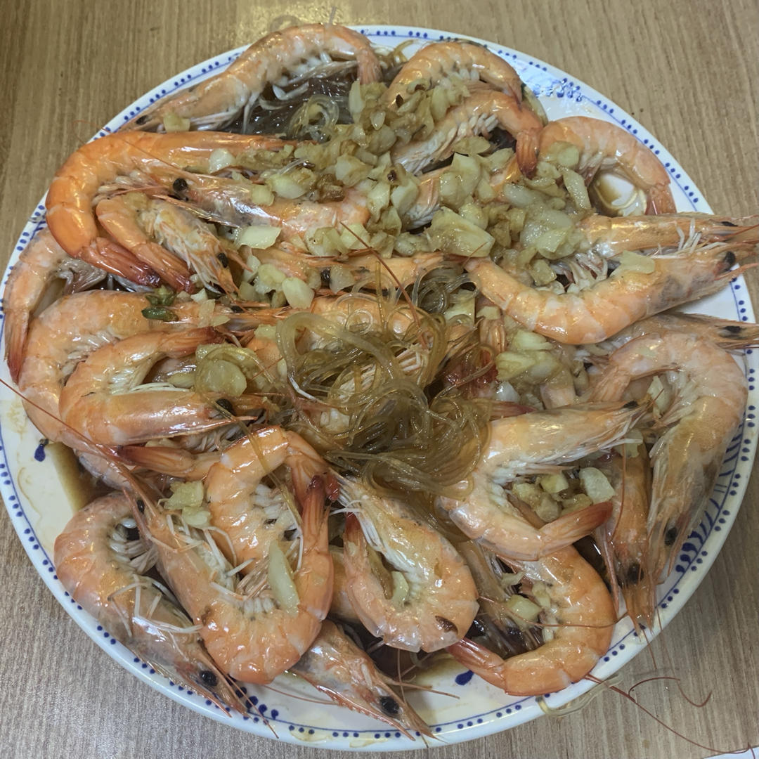 虾最美味的吃法必须是这个——蒜蓉蒸虾（多动图，孔瑶的食谱）