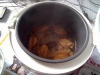 电饭煲炖可乐鸡翅的做法 步骤4