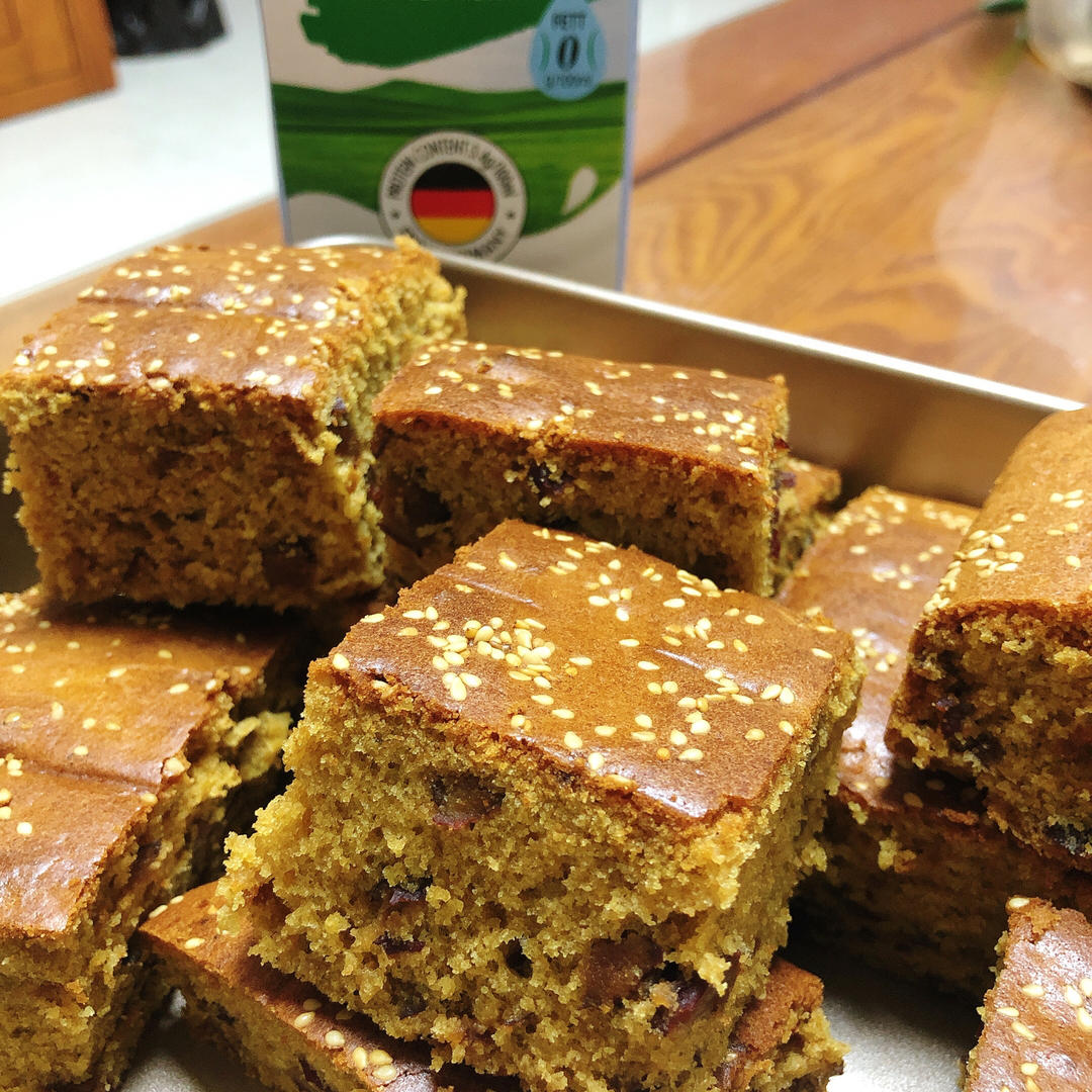 改良版红枣糕，此配方蓬松柔软，减油减糖，全蛋打发好操作