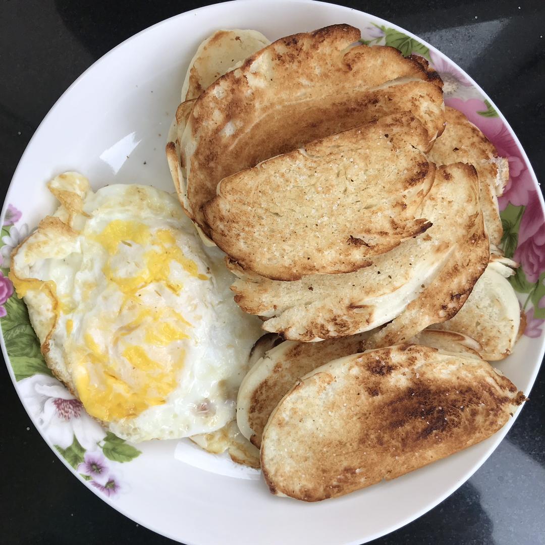 鸡蛋煎馒头片