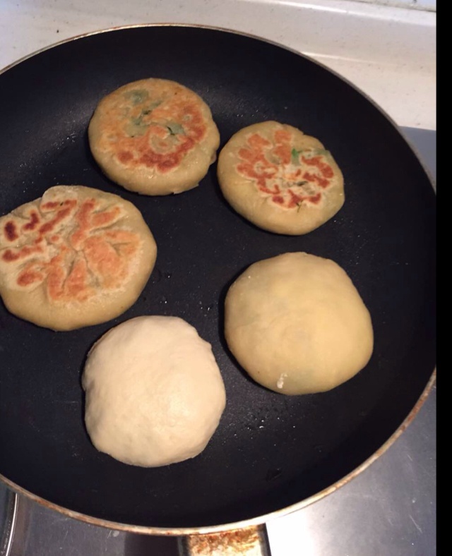 薄皮韭菜饼