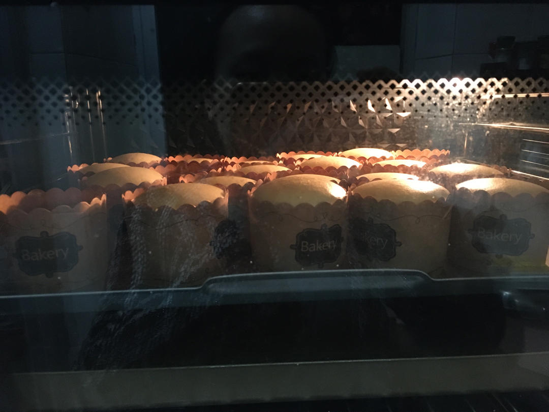 淡奶油蛋糕（轻乳酪蛋糕口感）