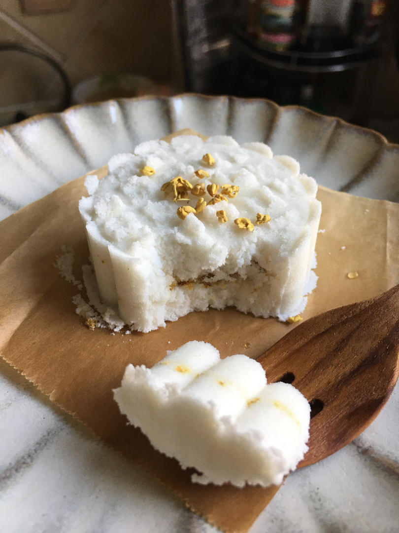 松软香甜的松糕