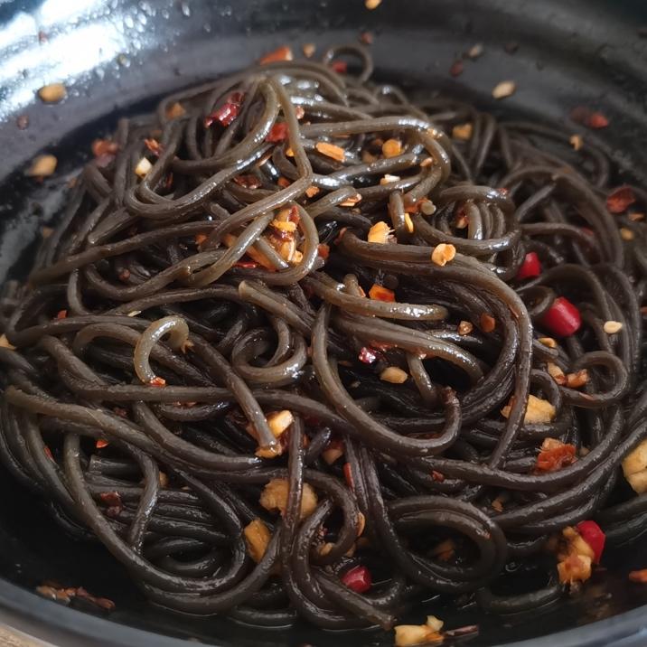 凉拌蕨根粉