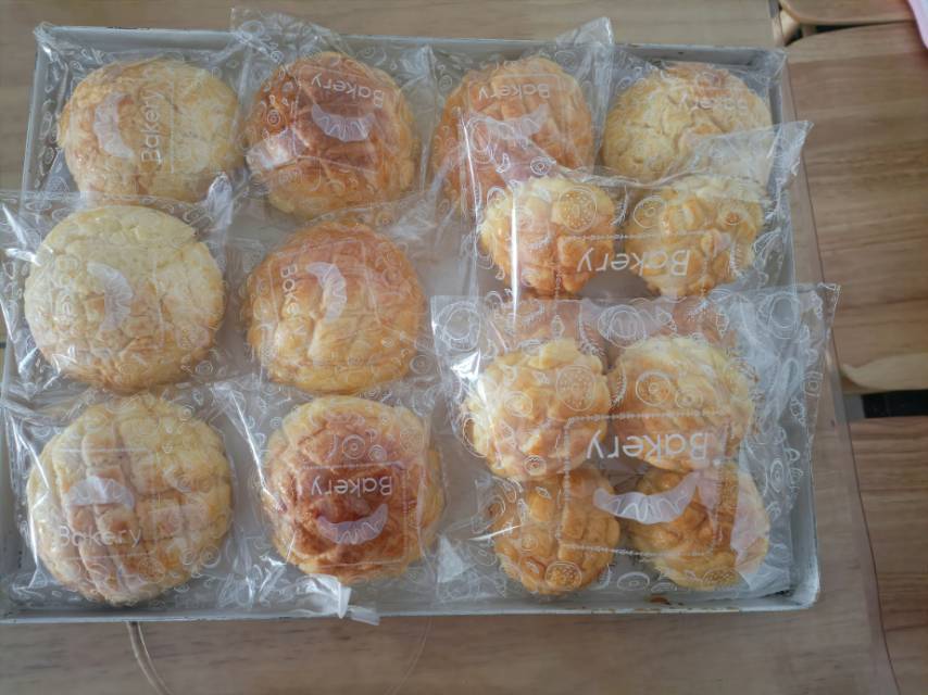 好吃到炸裂的港式菠萝包（附带制作酥皮的小视频）