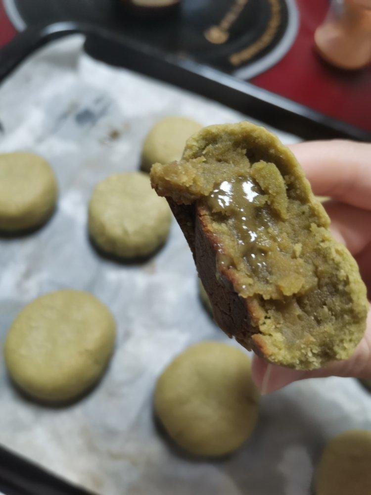 奶黄流心月饼