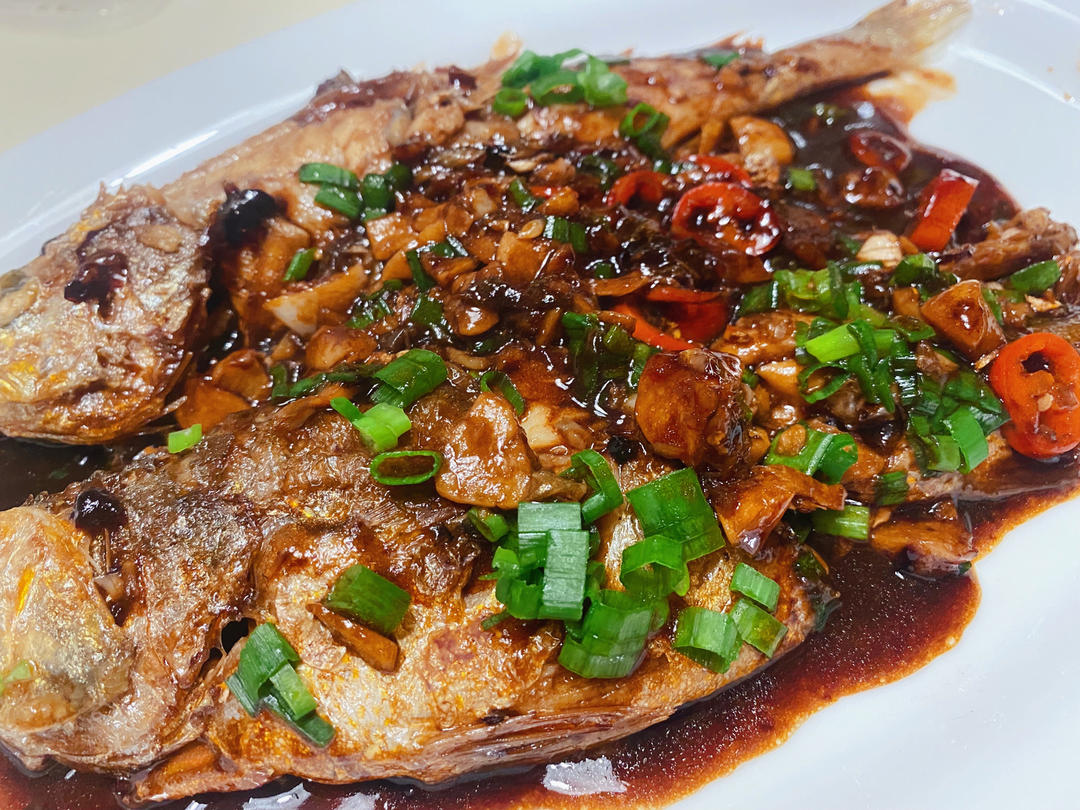 私房红烧黄花鱼，边吃边想念~