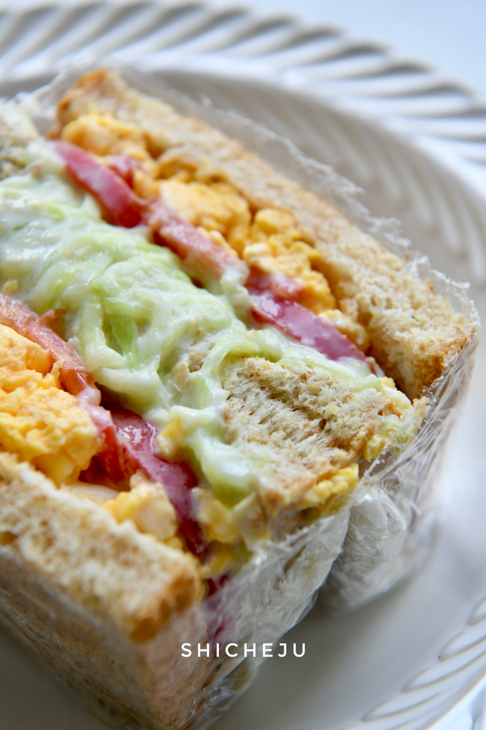 轻食健康减脂餐系列--青瓜酸奶滑蛋全麦三明治🥪的做法 步骤9