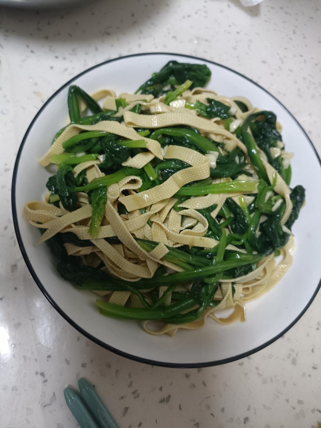 低脂凉拌菠菜豆腐皮