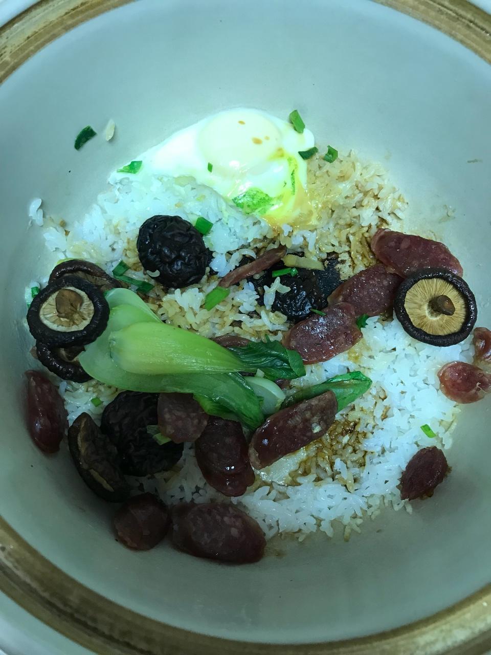 香肠煲仔饭