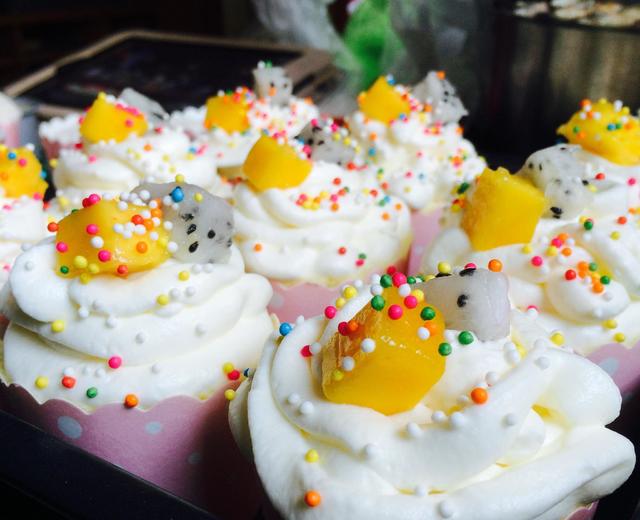 微波炉烤纸杯蛋糕的做法