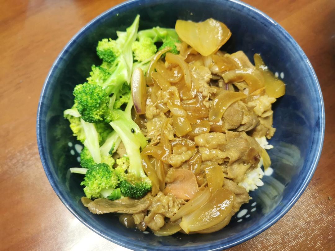 💕100%成功!!!🍱招牌肥牛饭专门店秘方·秒杀日本吉野家食其家！日式多汁牛肉饭 /嫩肥牛盖饭/牛肉饭/肥牛丼（超简单快速完美版）✨