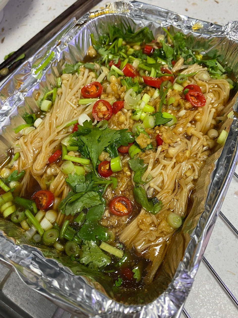 锡纸金针菇-在家用烤箱就能做的烧烤，烧烤店必点菜品之一！超鲜！