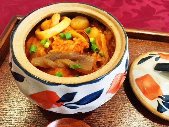 韩式辣味海鲜锅巴粥的做法