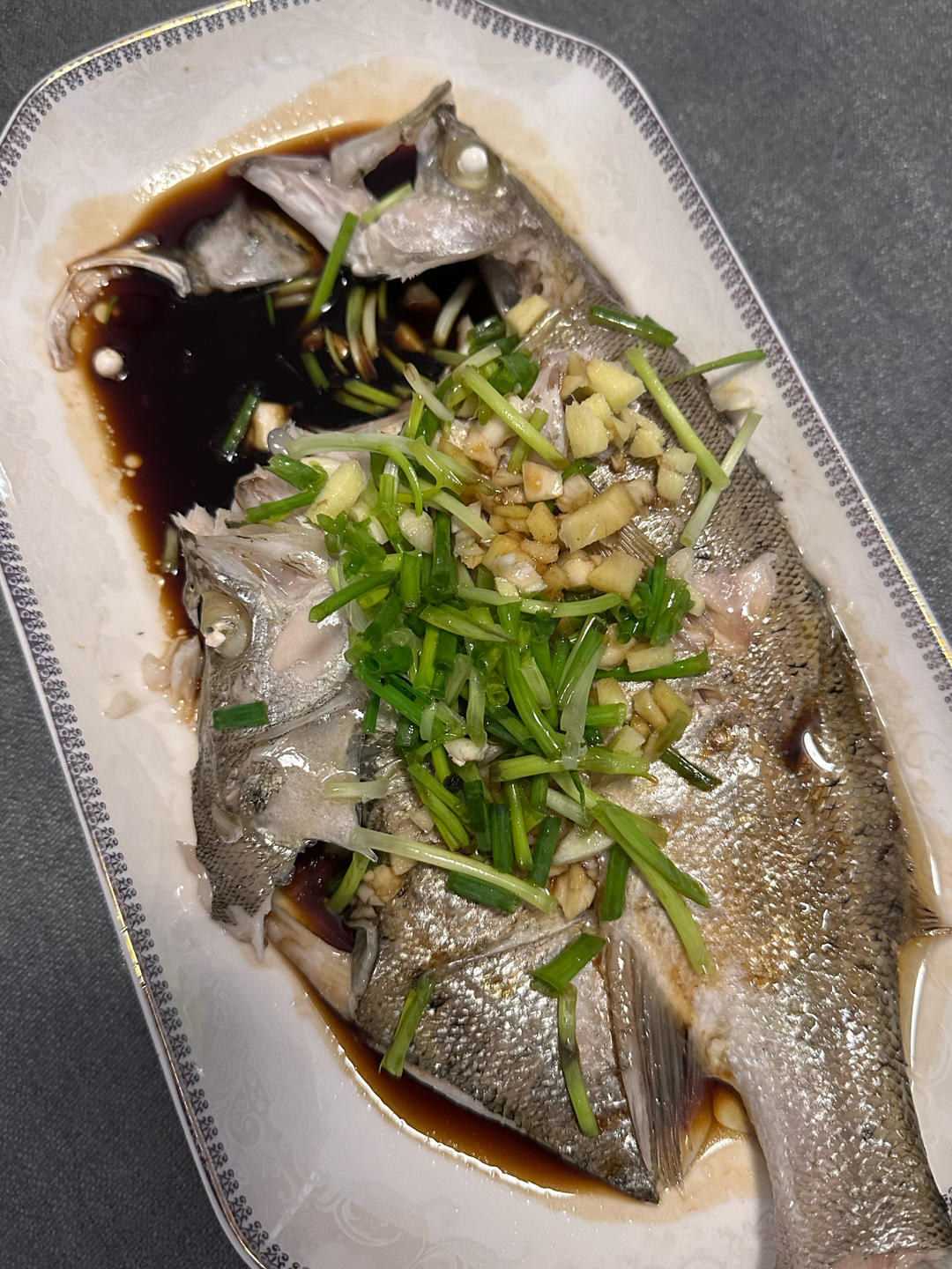 10分钟做 清蒸鲈鱼 （附切鱼图解）