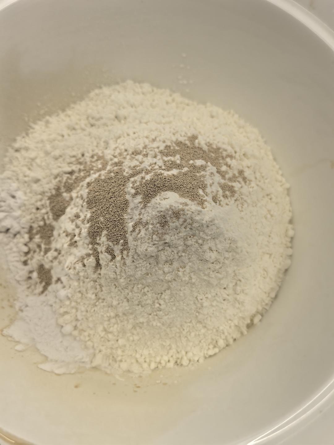 纯奶手撕吐司的做法 步骤1