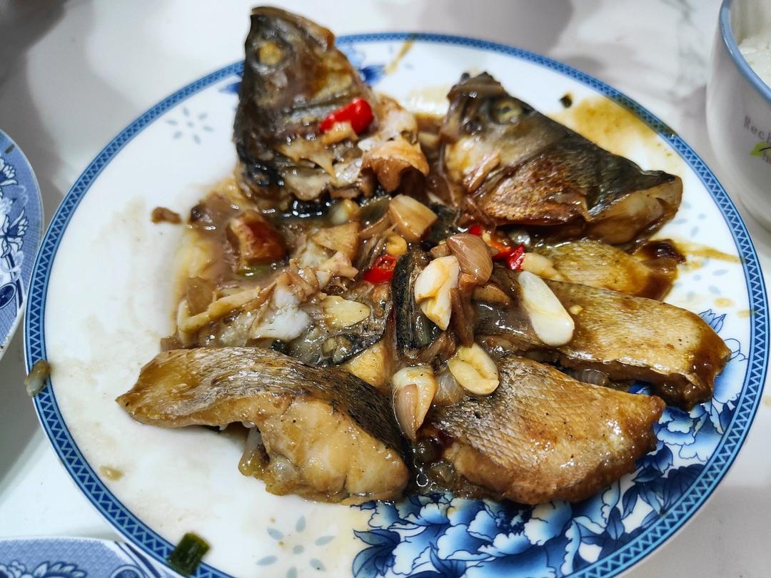 葱香焗鲈鱼