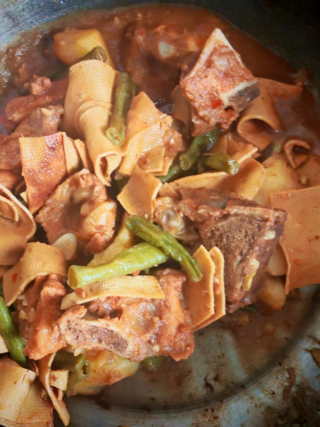 硬菜代表--排骨炖豆角土豆（豆角焖面胚子）