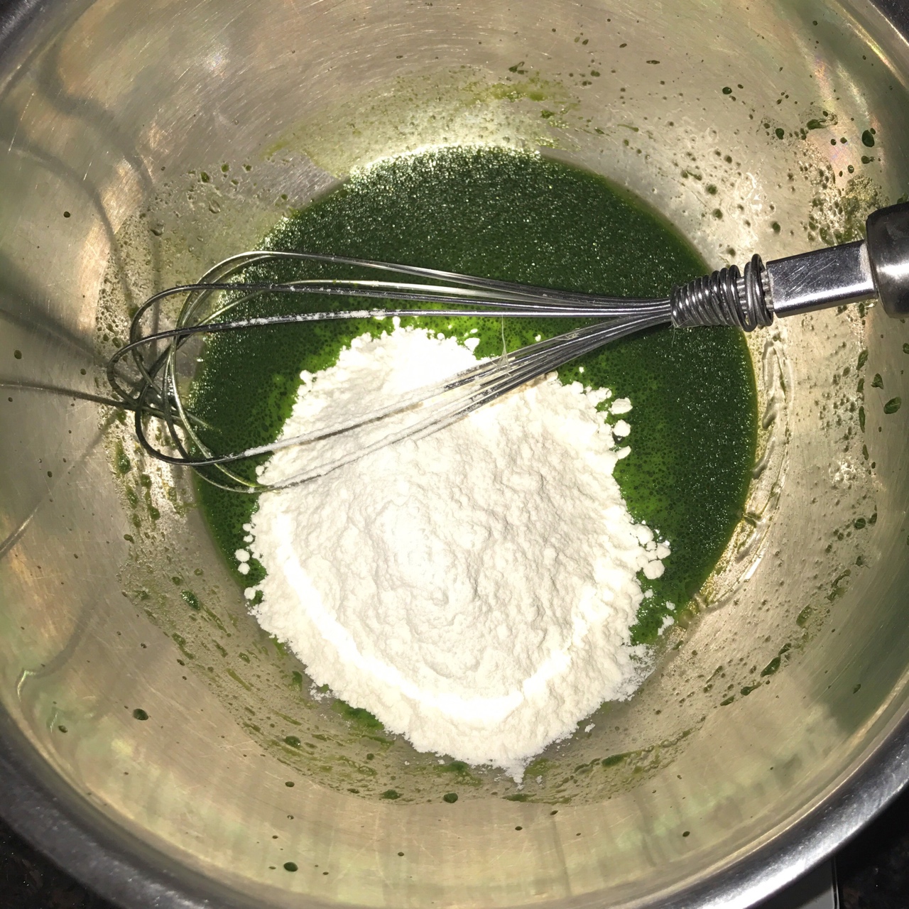 斑兰（香兰）蛋糕/绿蛋糕（新鲜斑兰叶汁的做法 步骤5