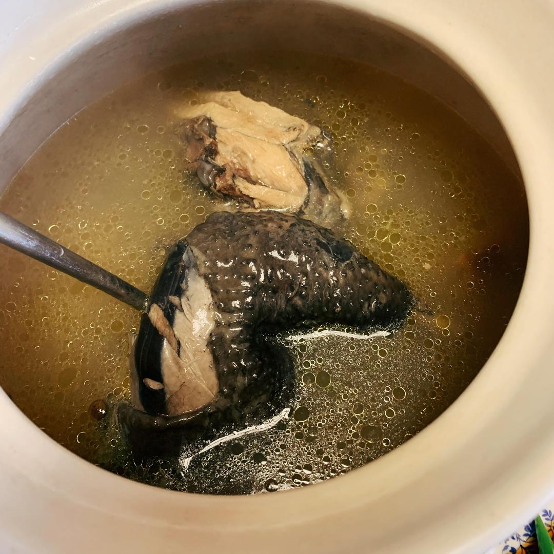 miss-tomato用料美颜乌鸡山药汤的做法半只乌鸡处理干净,分成腿,翅膀