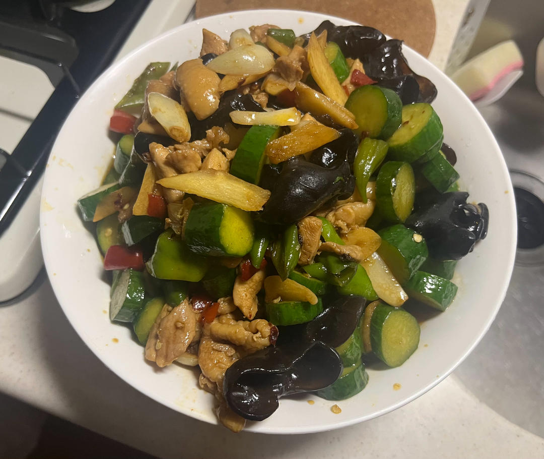 小炒鸡（鲜辣入味很下饭）