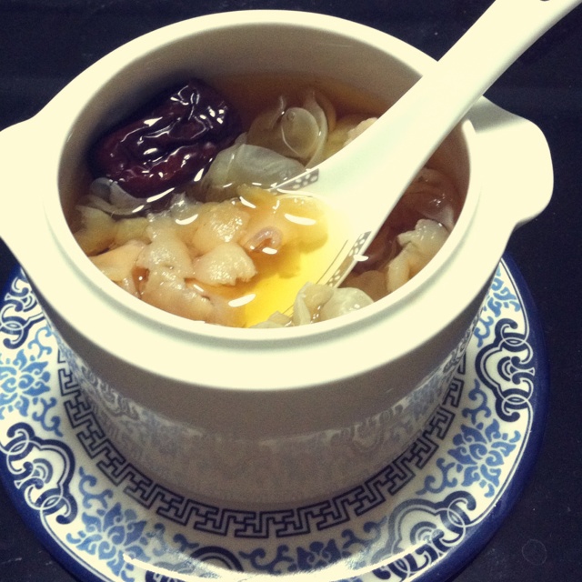 银耳红枣桂园糖水