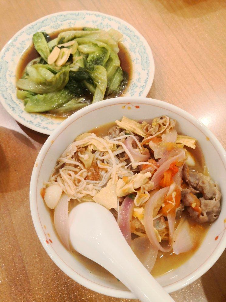 汤汁浓郁，番茄土豆肥牛锅