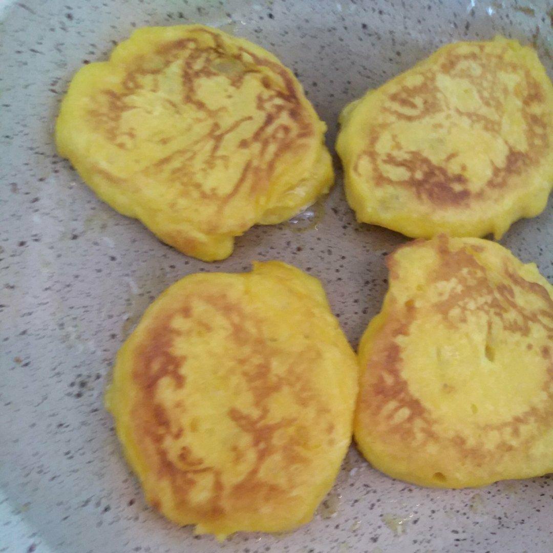 一岁宝宝辅食：奶香南瓜饼