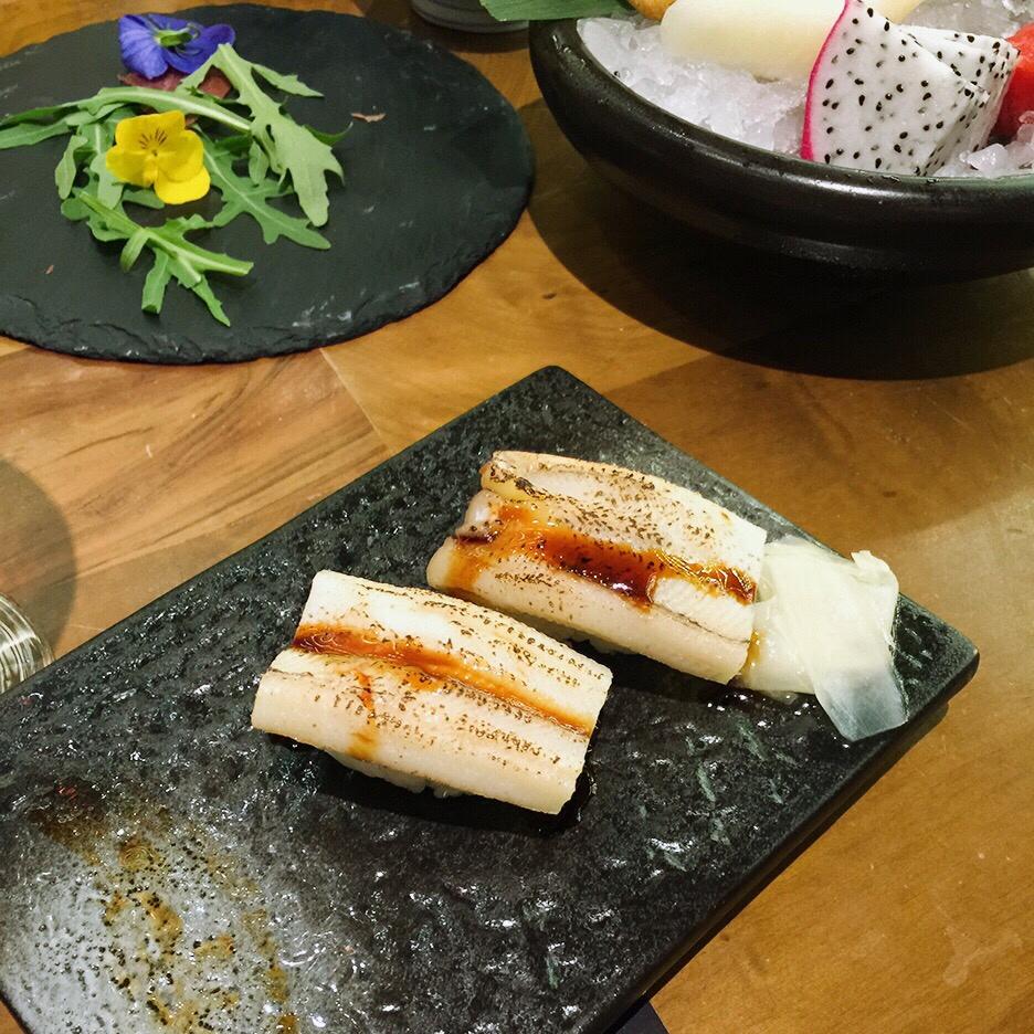 •日食不过三餐•