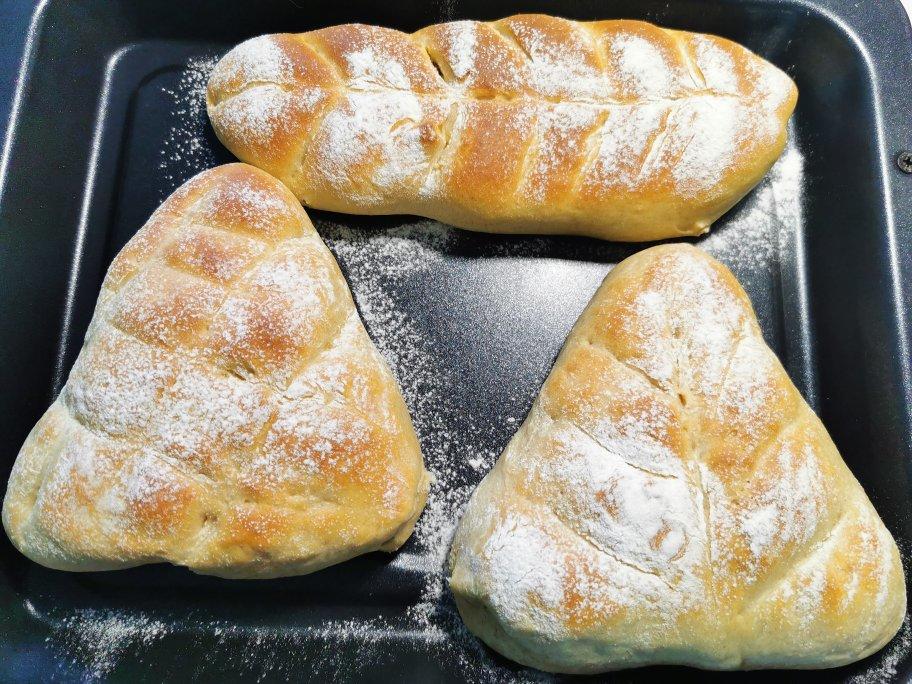 歆芮diary做的全麦红豆面包