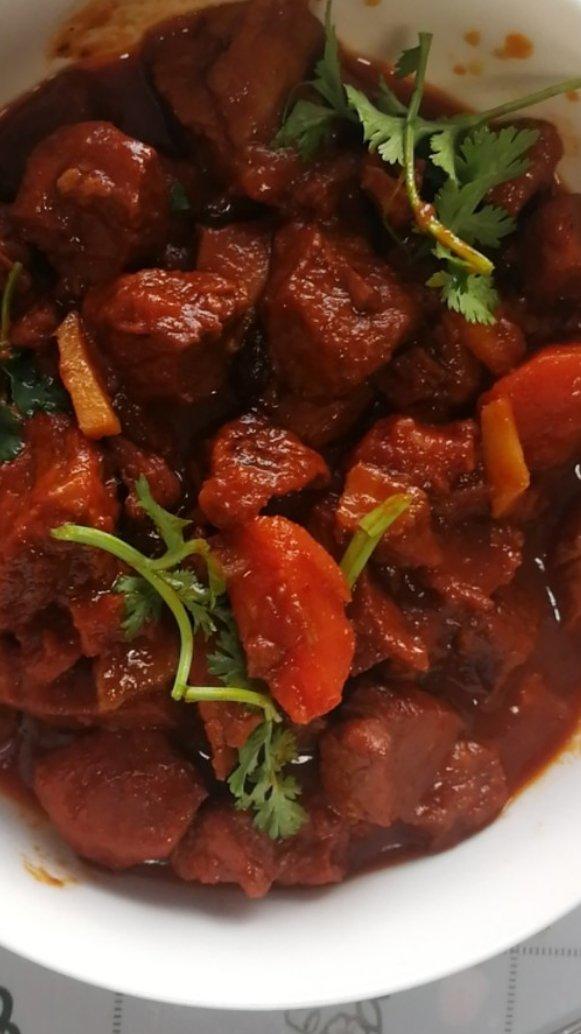 炖牛肉