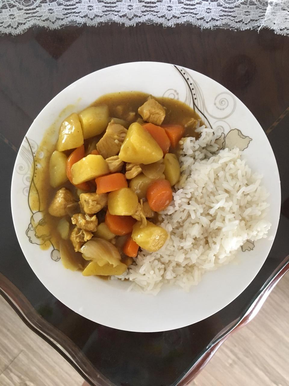 咖喱鸡肉饭