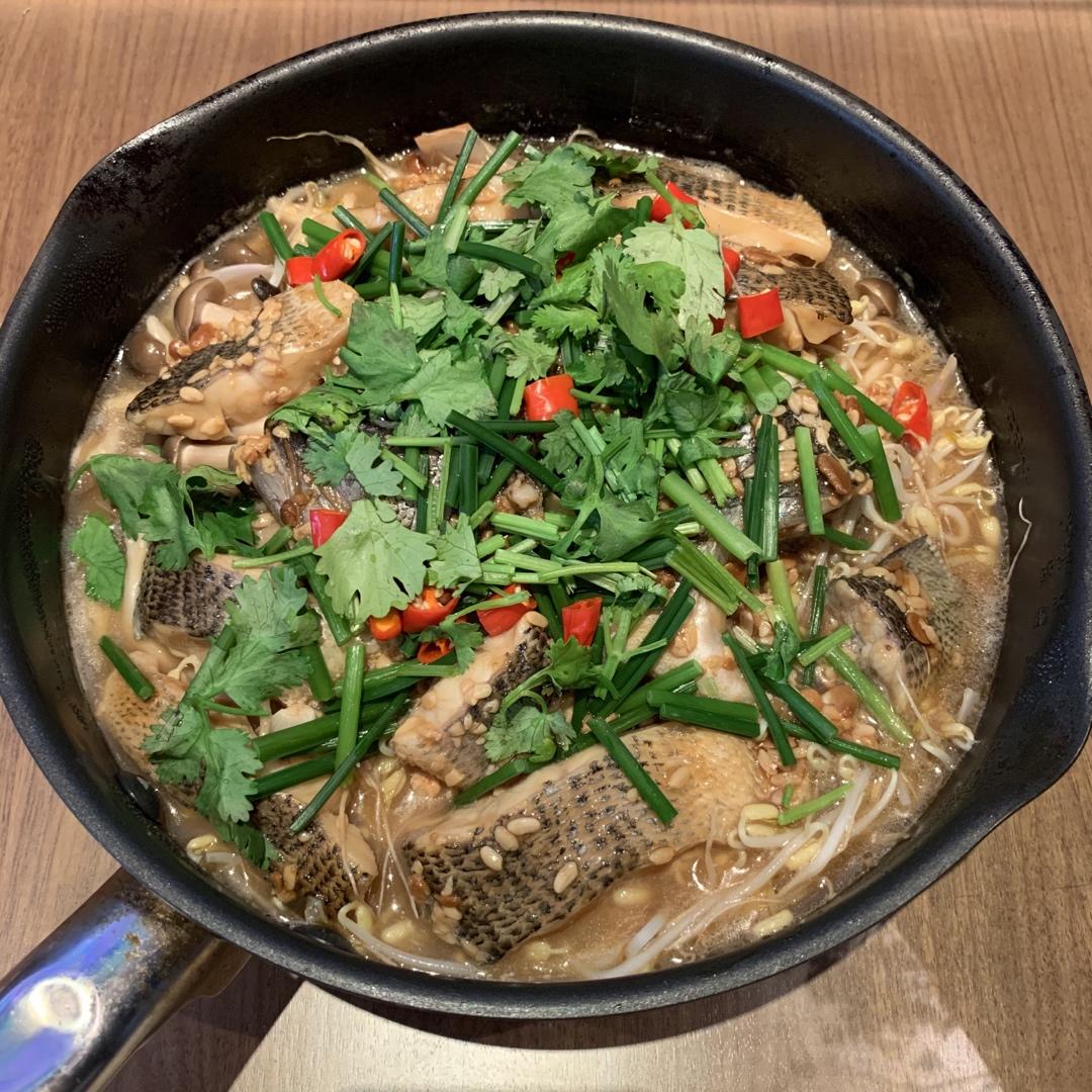 鲈鱼啫啫煲