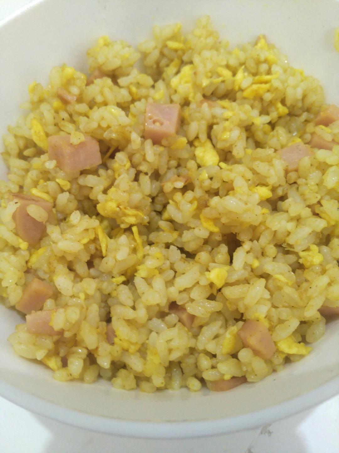 咖喱粒粒炒饭