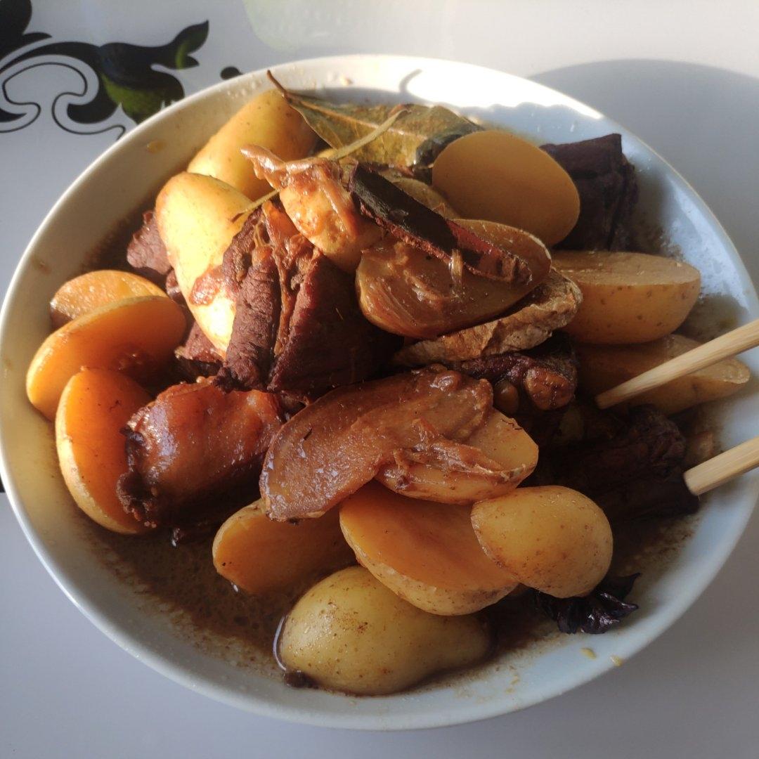 土豆烧排骨