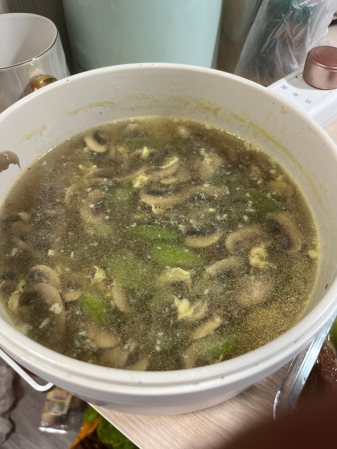 明明是素汤 却鲜得像鸡汤一样的「口蘑汤」