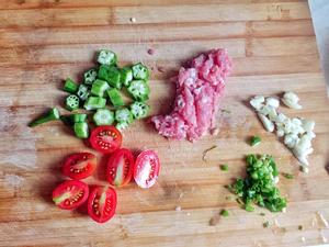 鲜蔬肉末汤面的做法 步骤1